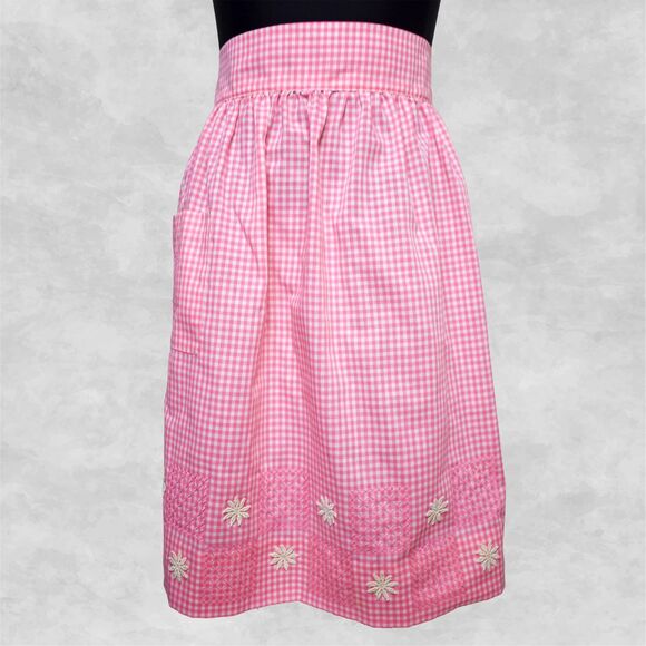 Vintage Pink Gingham Apron Hand Smocked Embroidered Daisies Pocket Mid-Length - Picture 4 of 7